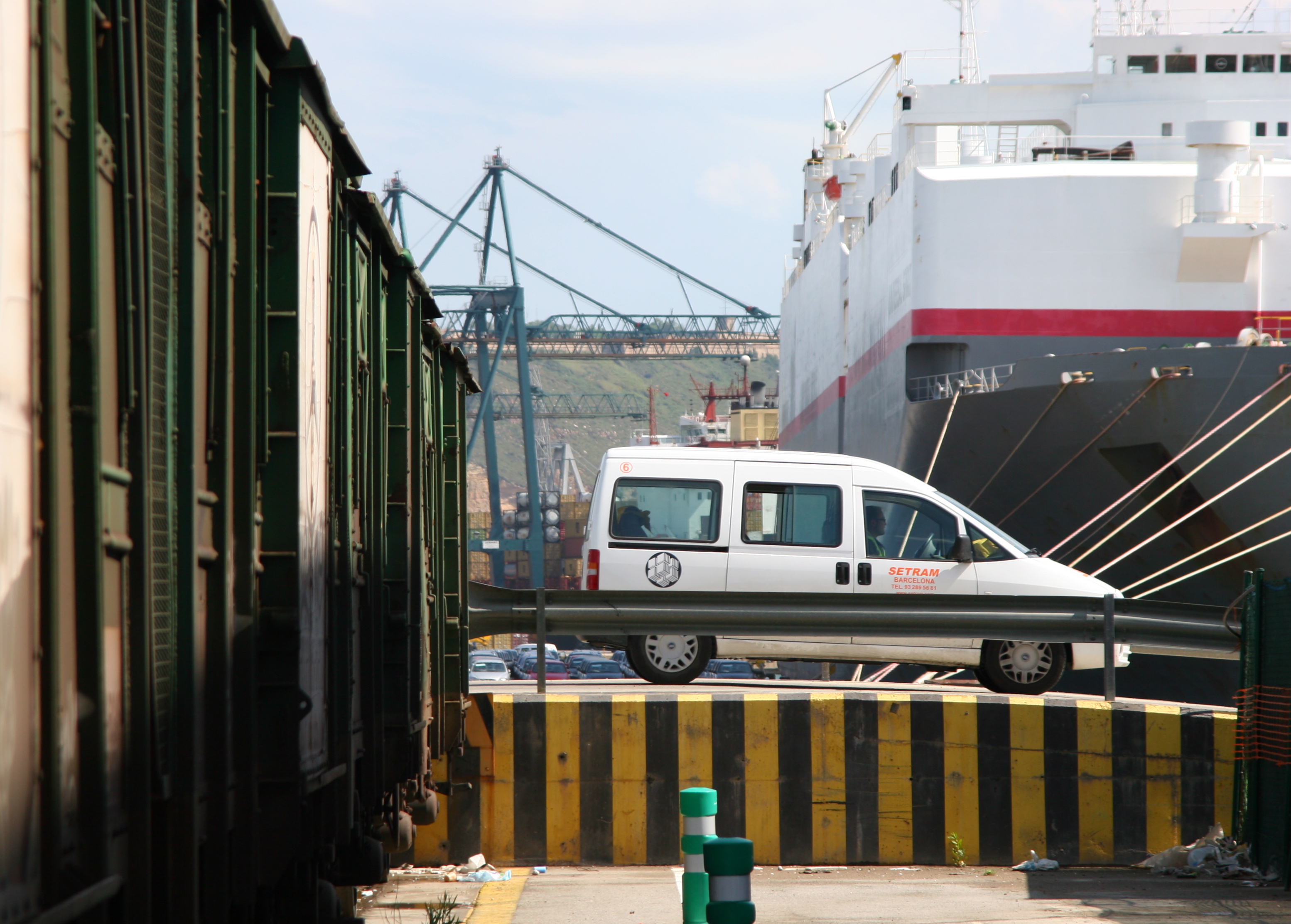 3-intermodalidad-tren-barco-terminal-setram-puerto-barcelona