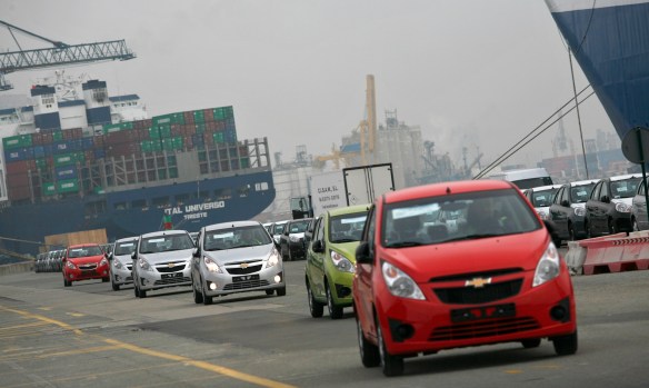 ESTIBA AUTOMÓVILES EN TERMINAL SETRAM PUERTO BARCELONA