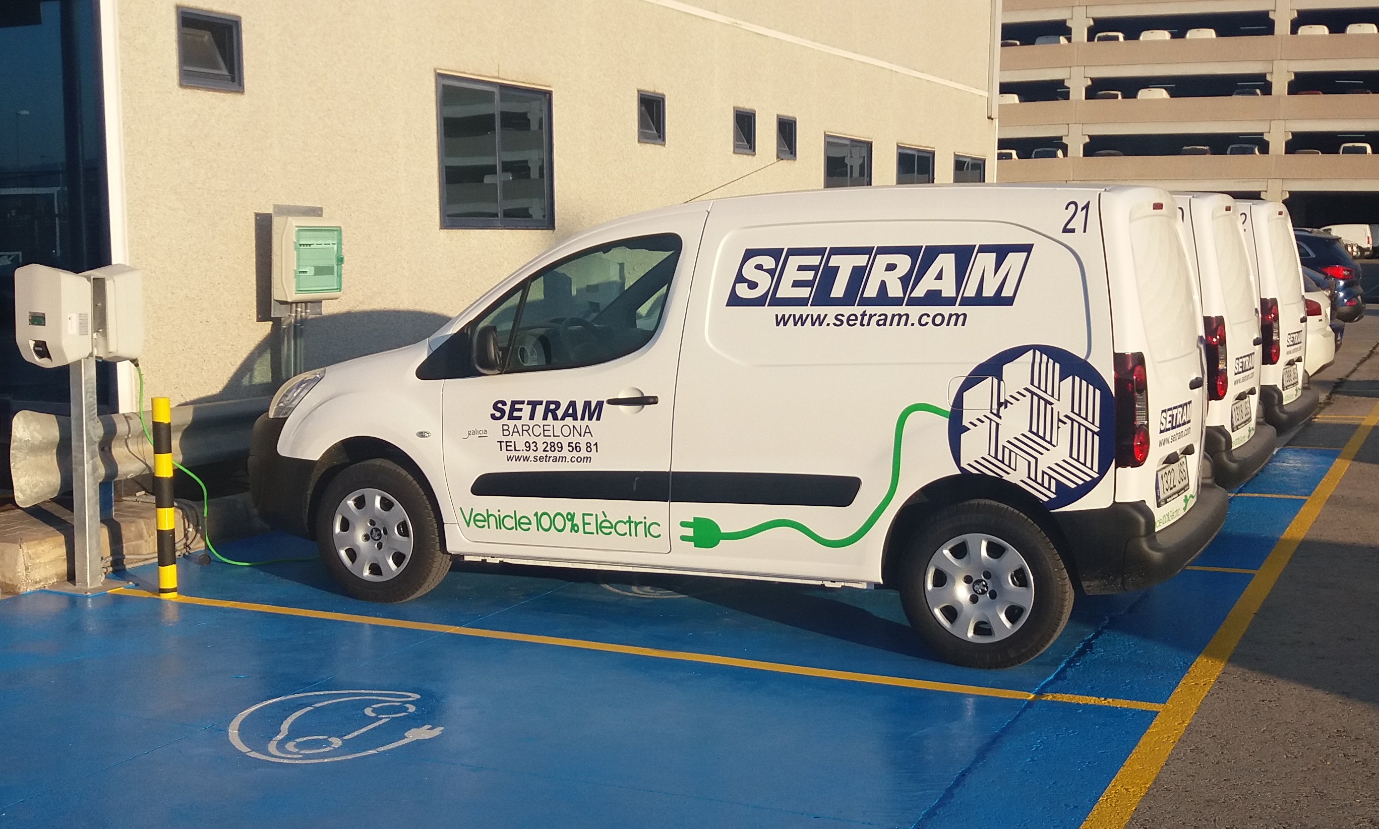 Flota Vehículos Eléctricos SETRAM Puerto Barcelona